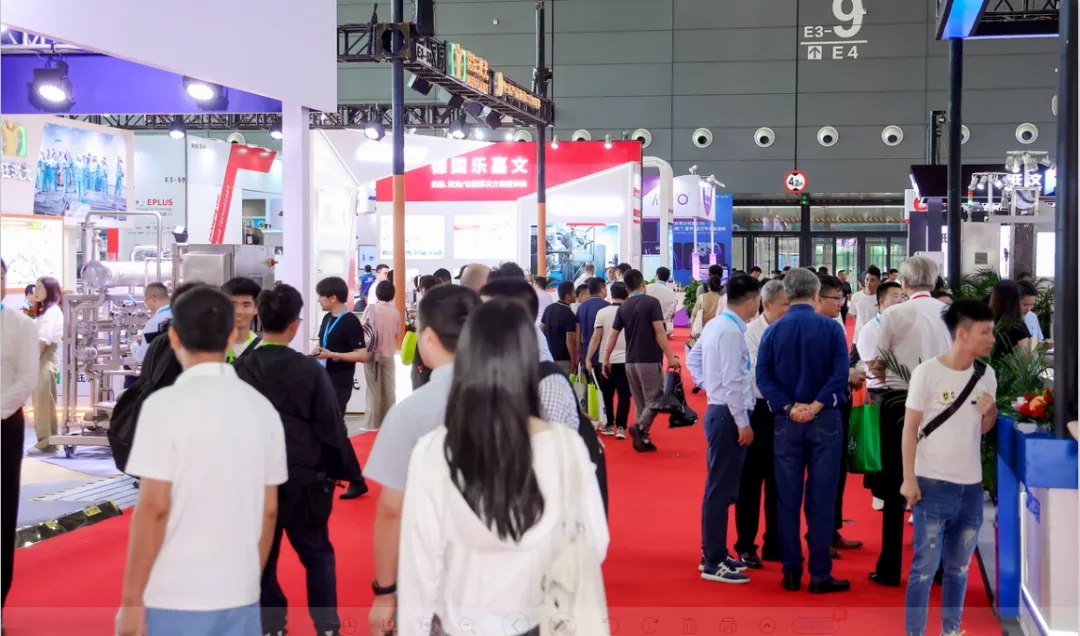 花花牛乳業(yè)集團(tuán)黨委書記、董事長唐洪峰一行參加中國乳制品工業(yè)協(xié)會第三十次年會暨2024中國（國際）乳業(yè)技術(shù)博覽會