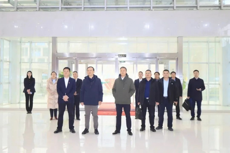 省政府國資委黨委書記、主任李濤一行到花花牛乳業(yè)集團調研