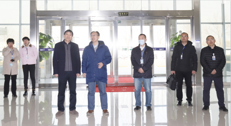 花花牛丨東北農(nóng)大食品學(xué)院院長(zhǎng)、中原食品實(shí)驗(yàn)室首席科學(xué)家姜毓君教授蒞臨花花牛乳業(yè)集團(tuán)調(diào)研